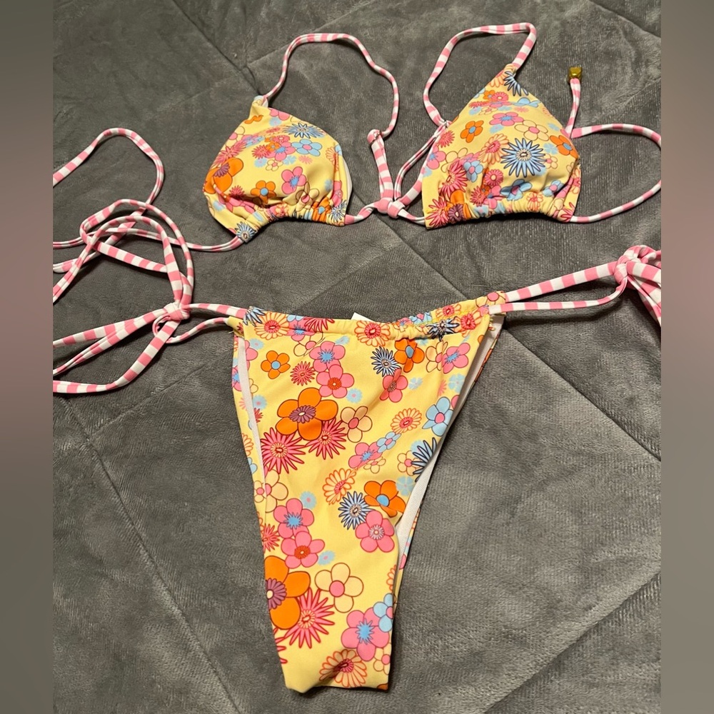 Yellow Flower Print Bikini Size Small, EUC